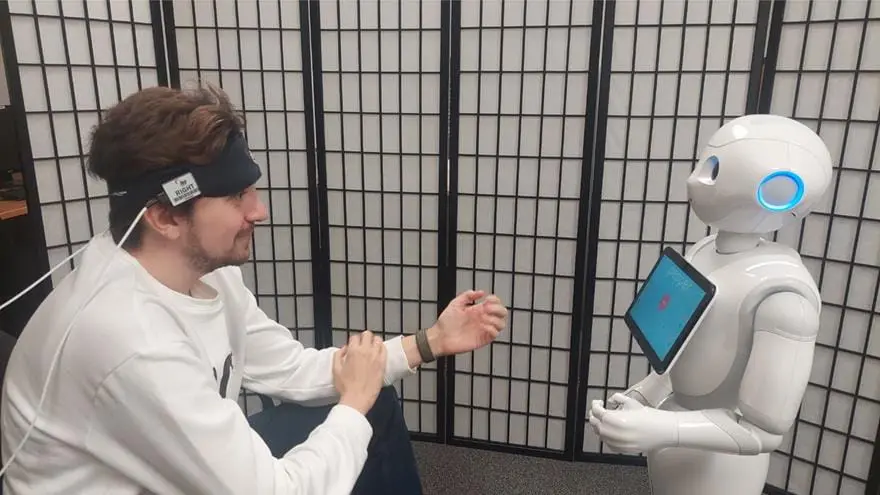 The Friendlier the Robot, the Harder Its Mistakes Land, Brain Study Finds